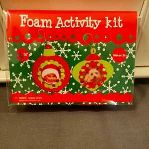 NWT HOLIDAY FOAM ACTIVITY SET